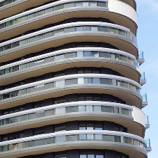 Schöck meets curved balcony challenge in Docklands Schöck meets curved balcony challenge in Docklands