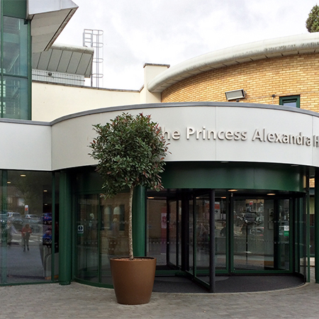 Four-wing automatic revolving door at Princess Alexandra Hospital Four-wing automatic revolving door at Princess Alexandra Hospital