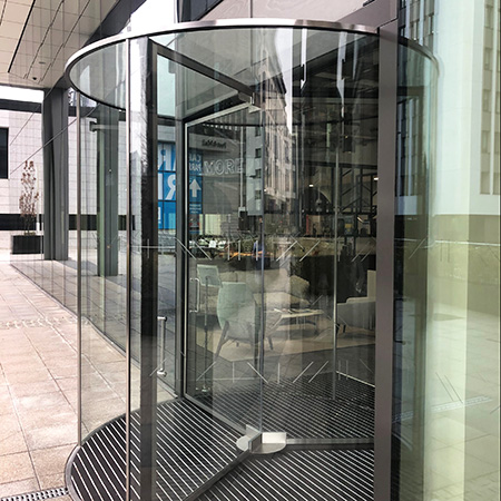 TORMAX create impressive entrance for office workers TORMAX create impressive entrance for office workers