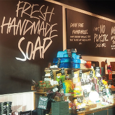‘Invisible’ air conditioning brings comfort to Edinburgh’s Lush store ‘Invisible’ air conditioning brings comfort to Edinburgh’s Lush store