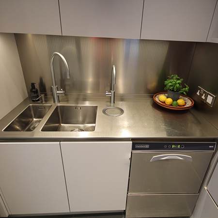 GEC Anderson bespoke stainless-steel kitchen surfaces for Foster + Partners GEC Anderson bespoke stainless-steel kitchen surfaces for Foster + Partners