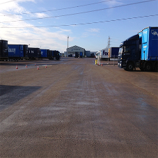 CEMEX’s roller compacted concrete replaces failed asphalt surface CEMEX’s roller compacted concrete replaces failed asphalt surface