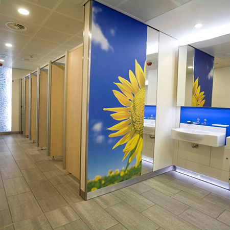 Venesta’s System M cubicle at Gatwick Airport