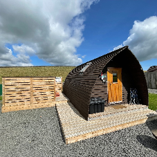 Anti-Slip Decking For Glamping Pods With Hot Tubs Anti-Slip Decking For Glamping Pods With Hot Tubs