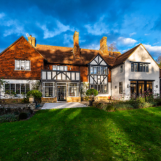 Replacement steel windows, doors and interior screens for picture perfect Arts and Crafts family home Replacement steel windows, doors and interior screens for picture perfect Arts and Crafts family home
