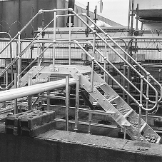 The Ascent™ Up & Over Step Unit: Enhancing Safety at Edinburgh Airport