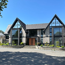 Skyline Architectural Aluminium from Alumasc sets off stunning private residence Skyline Architectural Aluminium from Alumasc sets off stunning private residence