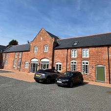 Heritage Cast Aluminium from Alumasc repeats history at Stamford Courtyard Heritage Cast Aluminium from Alumasc repeats history at Stamford Courtyard