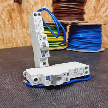 Arc Fault Detection Devices (AFDD) Arc Fault Detection Devices (AFDD)